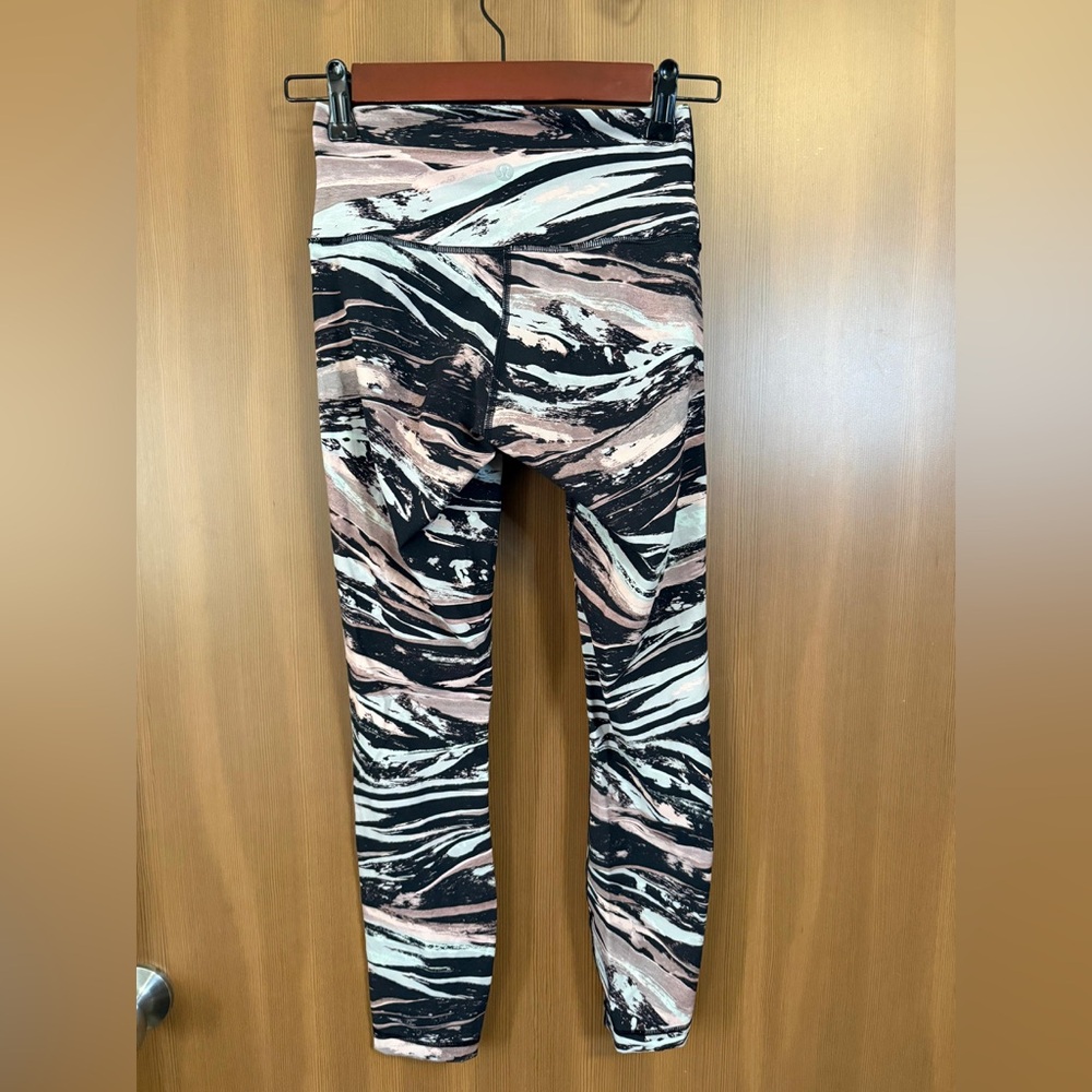 Lululemon Wunder Under High-Rise Tight *Full-On Luxtreme 25" - Picture 6 of 8